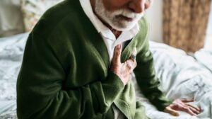 Chest pain on the left side – 7 possible causes